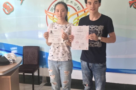 中传张文熙,回校感谢老师